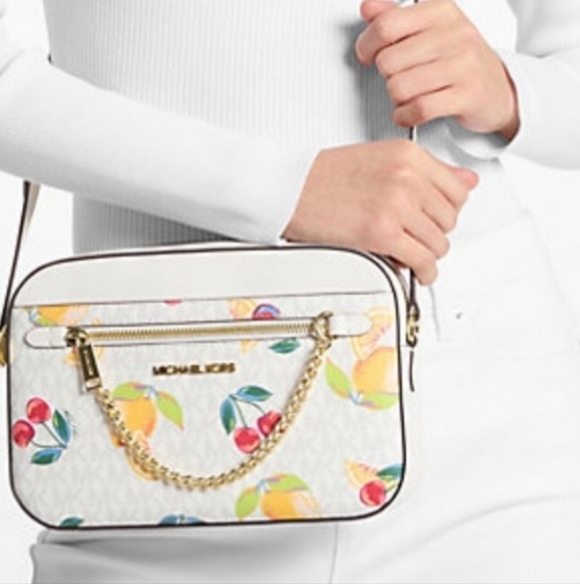 Michael Kors Handbags - NWT Micheal kors jet set chain crossbody